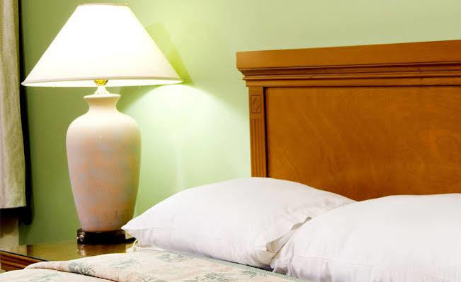 Days Inn By Wyndham Lebec Grapevine Esterno foto